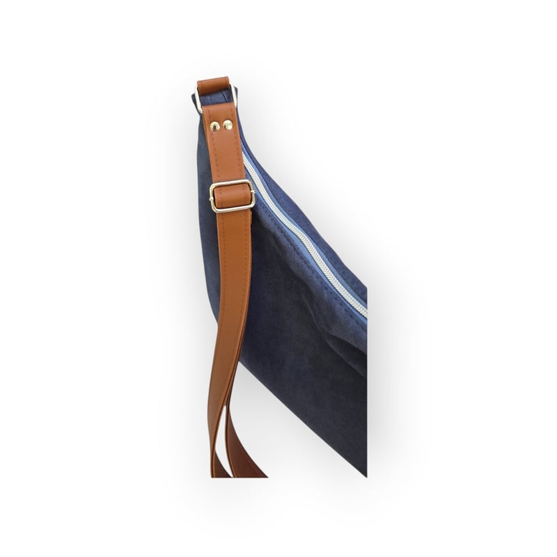 Sac Hobo artisanal en suédine bleu 3