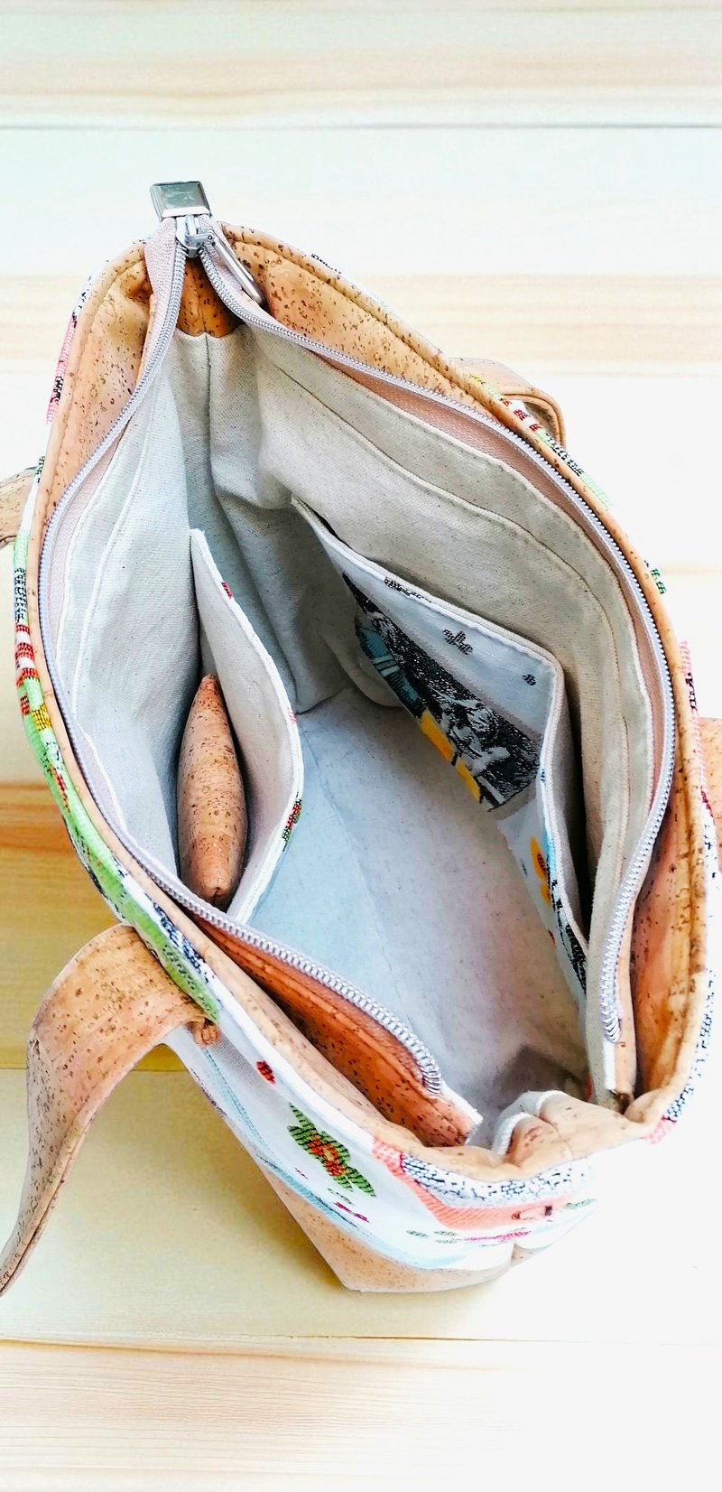 Sac cabas artisanal en liège et jacquard 3