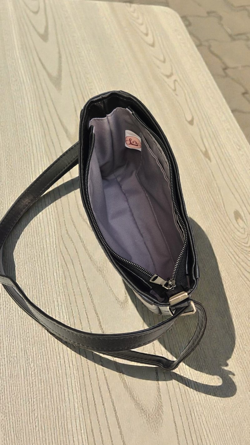 Sacoche à bandoulière artisanale en simili cuir noir 5